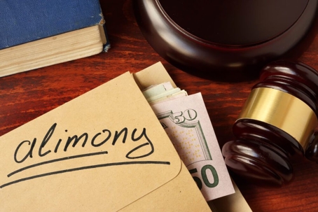 alimony folder with money inside